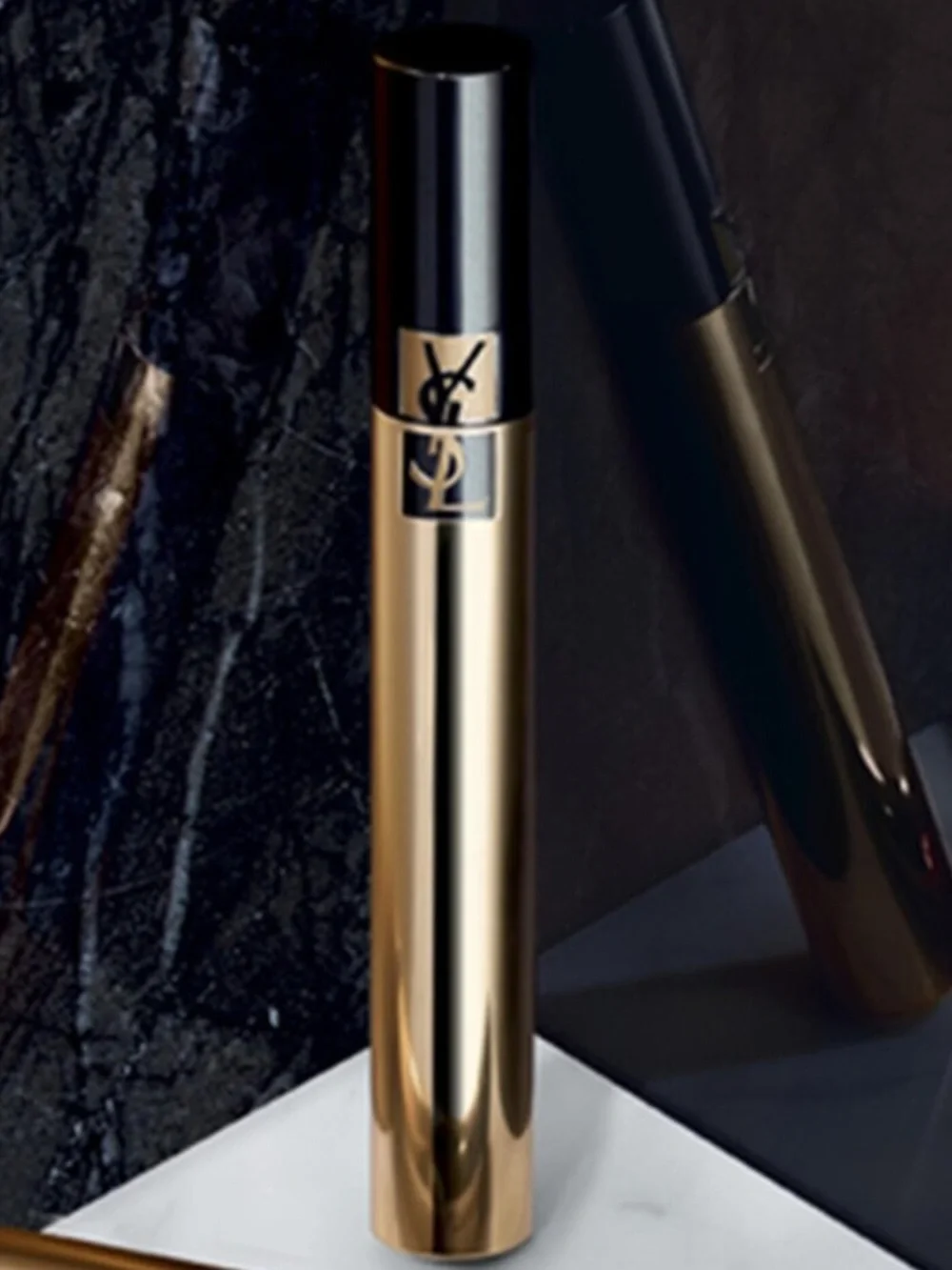 3 Yves Saint Laurent Volume Effect Faux CILS Radical Mascara in Black Over Black - Picture 3 of 16